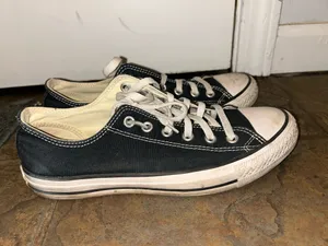 Black Low Top Converse Sneakers thumbnail 3