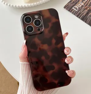 Cheetah iPhone 15 Pro Case Brown thumbnail 3