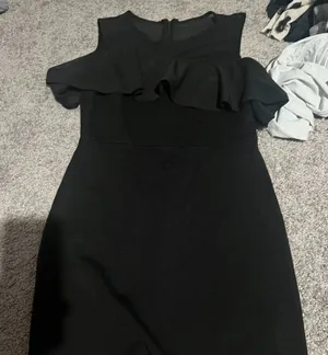 French Connection small black‎ dress thumbnail 1