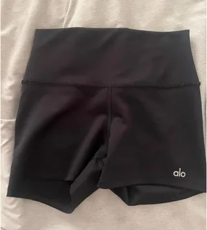 Alo Yoga Airlift High-Waisted Shorts thumbnail 2