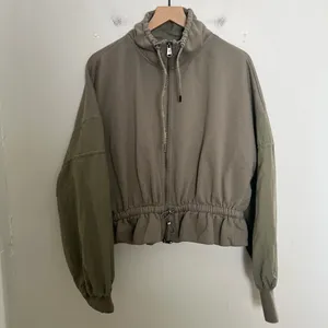 FREE PEOPLE- Movement From The Top Sweatshirt Olive Green Size M thumbnail 2