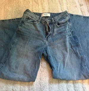 Hollister high rise baggy jeans thumbnail 1