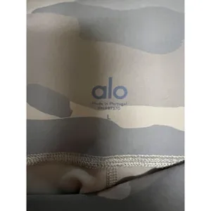 Alo Yoga Putty Camo High Rise‎ Vapor Leggings - Size Large Full Length thumbnail 5