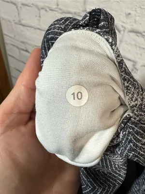 lululemon athletica Gray Black Patterned Leggings, size medium 10 thumbnail 4