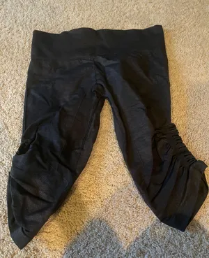 Lululemon Cropped Workout Pants thumbnail 1
