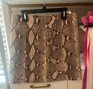 Le lis Snake Skin Skirt thumbnail 1