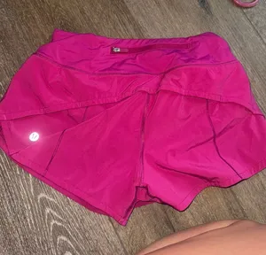 Lululemon Speed Shorts 2.5" Low-Rise thumbnail 1