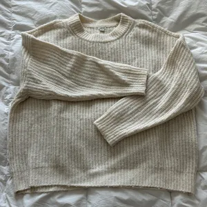 aerie sweater thumbnail 1