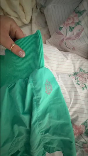 Free People  thumbnail 2