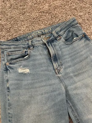 American Eagle Mom Jeans thumbnail 2