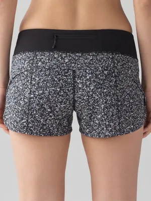 Lululemon Speed Short 4-way Stretch 2 1/2" Daisy Dust Alpine White Black 8 thumbnail 1