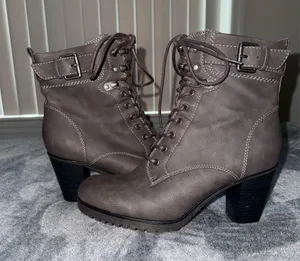 Boots Gray Size 8 thumbnail 4