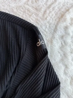 Alo Muse Yoga Hoodie Ribbed thumbnail 3