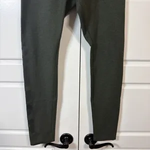 Nike Leggings Womens Large Green Sportswear Leg-A-See Logo 905115-383 thumbnail 7