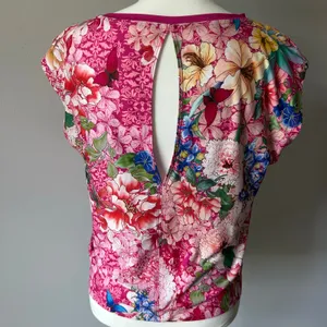 Johnny Was Active Pink Floral Bee Printed Workout Activewear Tank Top Size S thumbnail 5