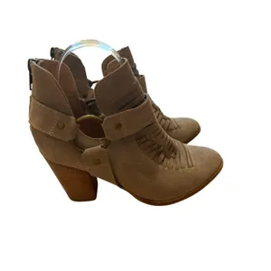Women’s Seychelles Taupe Harness Bootie Suede boots 7.5 Anthropologie thumbnail 2