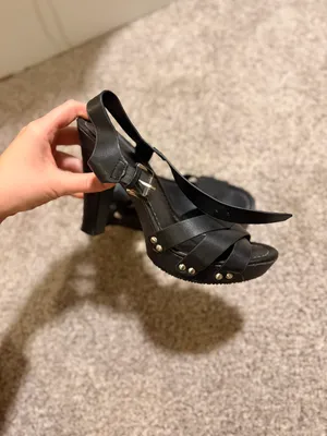 Heels Black Size 8.5 thumbnail 3