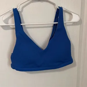 Aerie Women's Size Medium‎ Blue Strappy Sports Bra V-Neck Yoga Pilates thumbnail 3