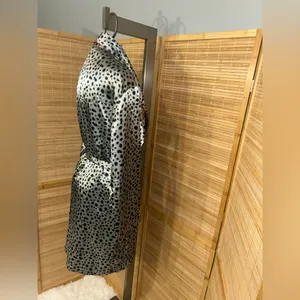 Vintage Disney Store 101 Dalmatians Cruella gray black satin robe woman’s Medium thumbnail 4