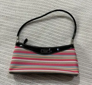 Kate Spade New York – Shoulder Bag Stylish handbag with a vibrant striped print. thumbnail 1
