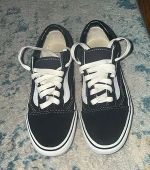 Women’s Vans Sneakers thumbnail 1