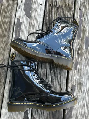 Dr. Martens 1460 Eight-Eye 8 Hole Patent Leather Boots Women’s Size 9 thumbnail 3