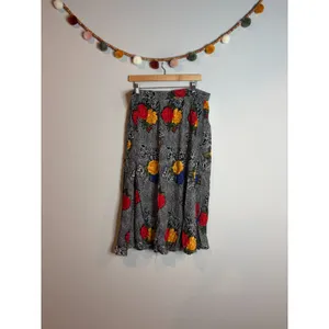 American Vintage Vtg polkadot floral patterned midi skirt thumbnail 2