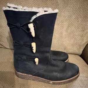 UGG Kaya Leather & Sheepskin Toggle Boots as is thumbnail 5