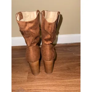 Lulus Brown Faux Suede Pointed Toe Slouchy Block Heel Boots Women 8 Western Boho thumbnail 4