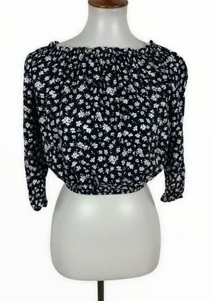 Brandy Melville 3/4 Sleeve Crop Top Off Shoulder Y2K Trendy Soft‎ Girl Aesthetic thumbnail 1