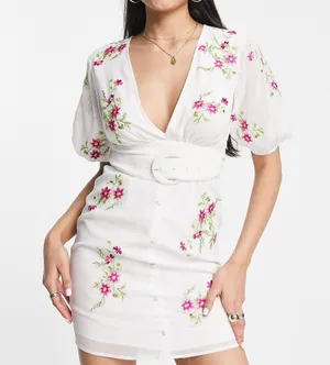 Design White Floral Embroidered Belted Mini Dress thumbnail 1