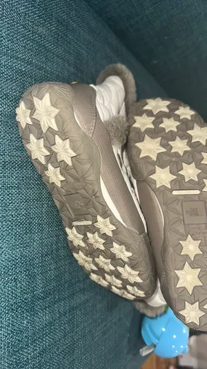 Winter Boots thumbnail 3