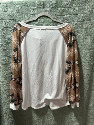 BiBi White Henley Top with Tan Aztec Sleeves Size XL thumbnail 5