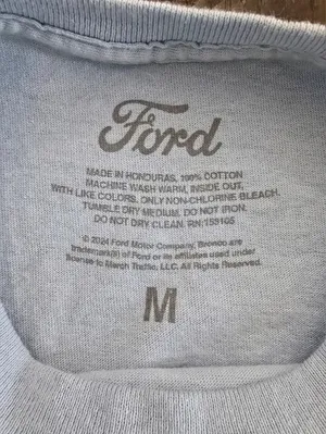 Vintage `94 Ford Bronco Built Wild Graphic T-Shirt Women's Cropped Medium Blue thumbnail 6
