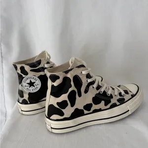 Converse Chuck Taylor Cow Print High Top Unisex Men’s 6/ women’s 8(B141)✨ thumbnail 4