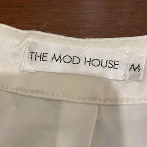 The Mod House Ivory Lace Tunic thumbnail 3