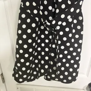 River Island Black And White‎ Polka Dot Belted Dress Size 6 thumbnail 5