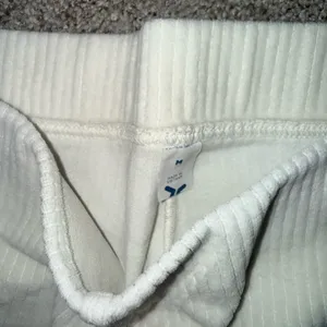 Old Navy Cream Wide Leg Women's Pants thumbnail 2