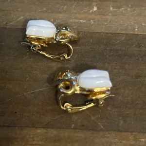 Trifari Vintage Tulip Clip On Earrings thumbnail 3