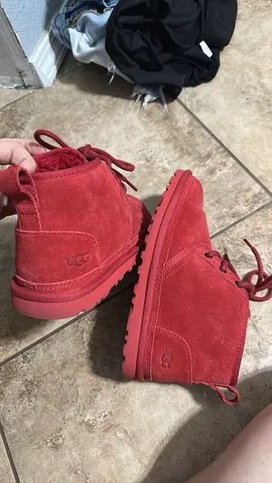 UGG boots thumbnail 2