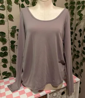 Lululemon long sleeve size 8 thumbnail 1