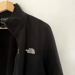 The North Face black full zip jacket pockets women's size 12 athletic warm thumbnail 2