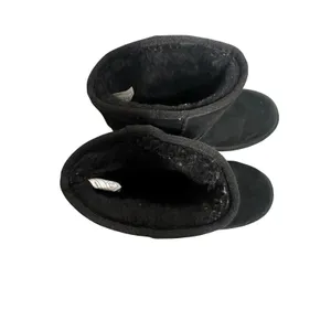 Sh3. Bear paw boots size 5 thumbnail 3