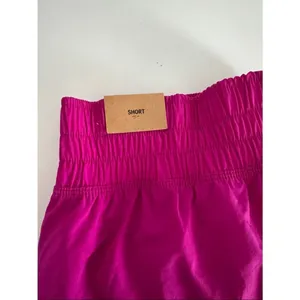 Victoria's Secret Pink Active Shorts 3" Inseam Water-Resistant Hot Pink NWT thumbnail 3