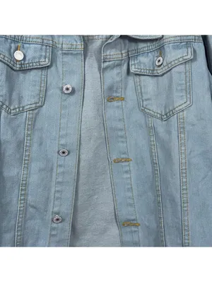 Women’s Light Wash Denim Jacket XXL Button Front Casual Jean Jacket thumbnail 2