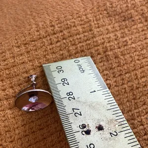 Elegant screw back earrings thumbnail 3