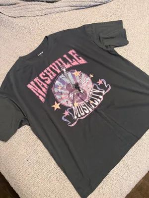 Shein Graphic Tee thumbnail 1