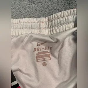 Nike dri-fit shorts pink medium thumbnail 5