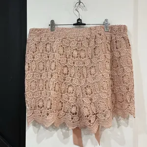 Torrid Pink Lace Shorts Tie Front Cottage Size 1X Plus thumbnail 5