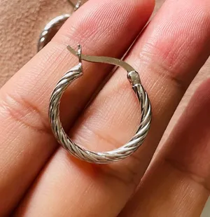Twist Sterling Silver Hoop thumbnail 2